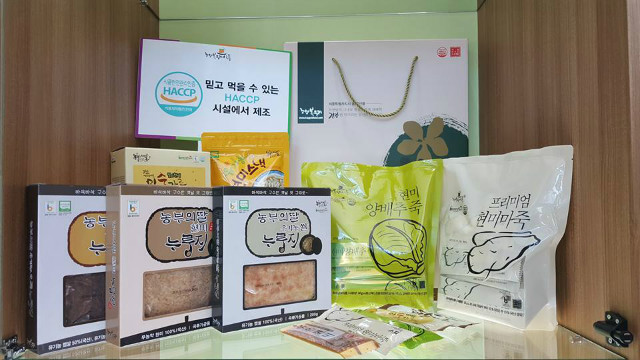충남농협 전시관2.jpg